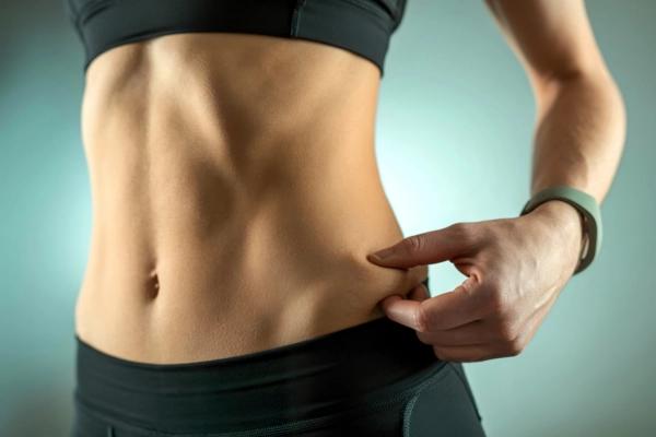 Hút mỡ bụng có đau không? Giải đáp chi tiết từ bác sĩ chuyên khoa