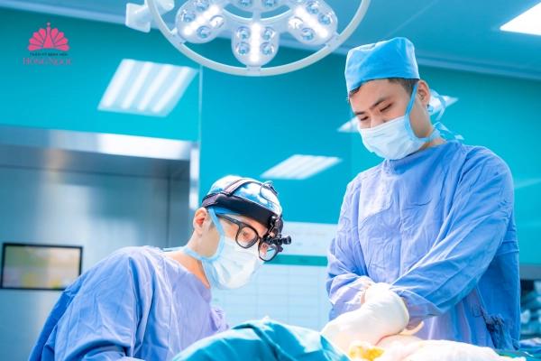 Giải đáp: Nâng ngực có nguy hiểm không?