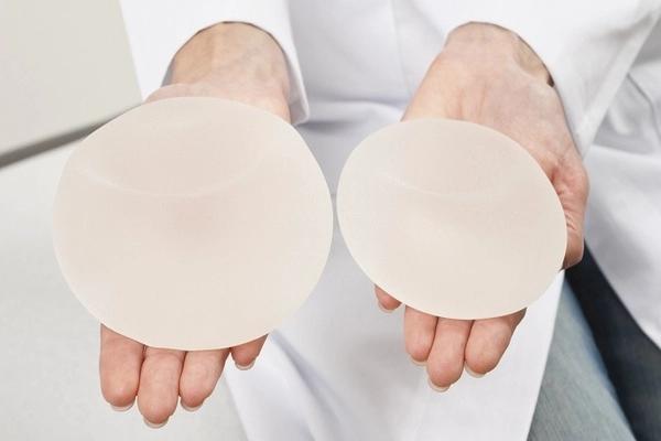 Túi ngực Nano Chip Ergonomix: Ưu điểm và tỷ lệ bao xơ thực tế