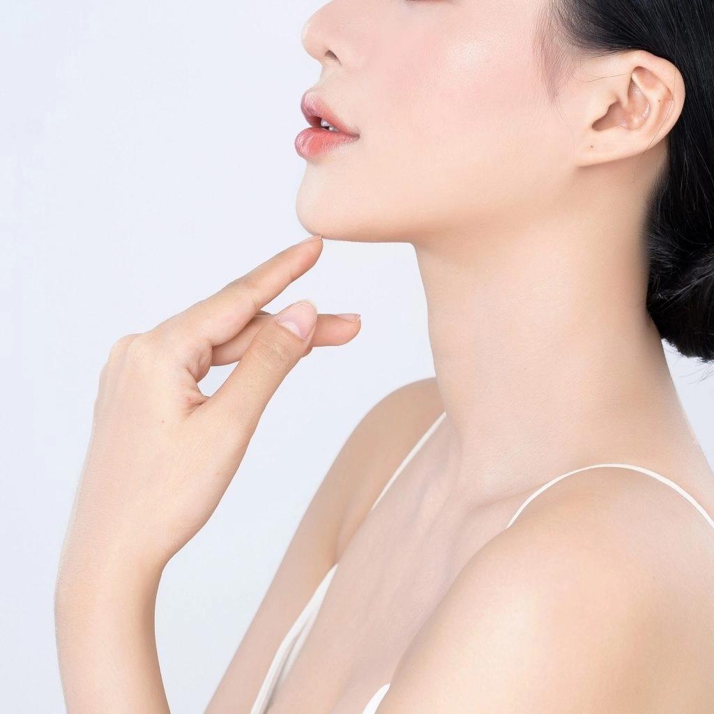 Hút mỡ nọng cằm: Bí quyết lấy lại gương mặt V-line nhanh chóng